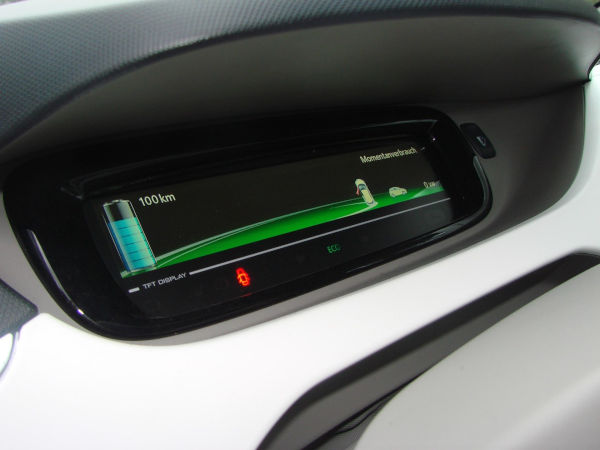 You are currently viewing Bornes de recharge en entreprise :vers une infrastructure énergétique intelligente et durable